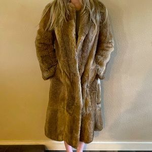 FINAL PRICE!! Beautiful Vintage Fur Coat